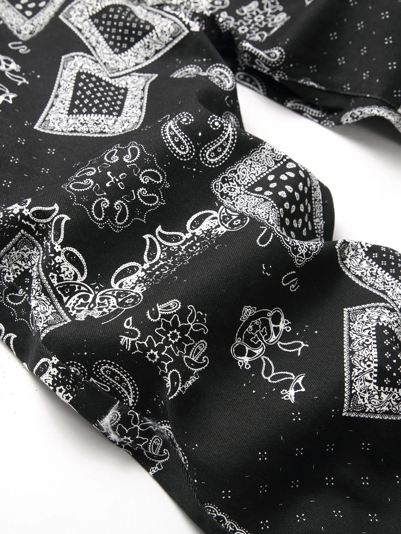 Stylish Mid Stretch Slim Fit Jeans - Men's Mid Waist Distressed And Ripped Denim Jeans With Tassels For All Seasons Street Wear