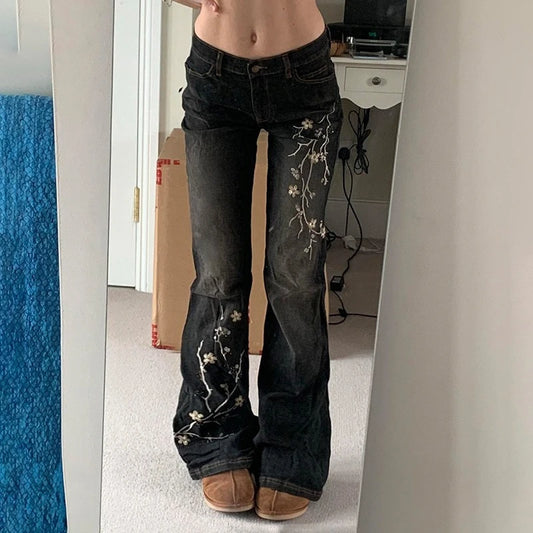 Floral Embroidery Jeans Vintage 2000s Low Rise Flared Jeans Women Retro Y2k Baggy Denim Pants High Street Basic Trousers