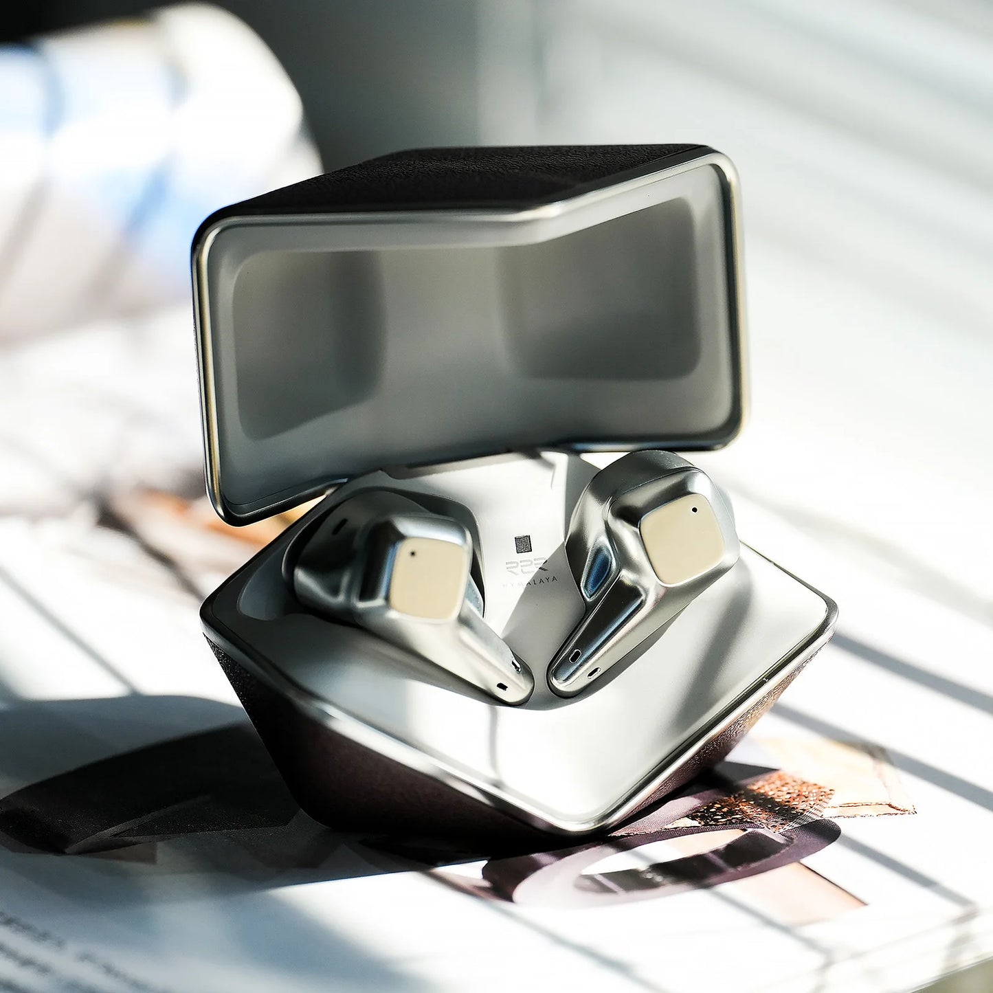 HIFIMAN SVANAR Wireless LE Noise Cancelling Bluetooth in-Ear Hi-Fi Earphones with Hymalaya DAC, Topology Diaphragm Driver, IPX5