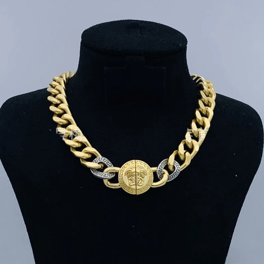 2025 New Necklace Va Vintage Premium Pendant for Everyday Matching