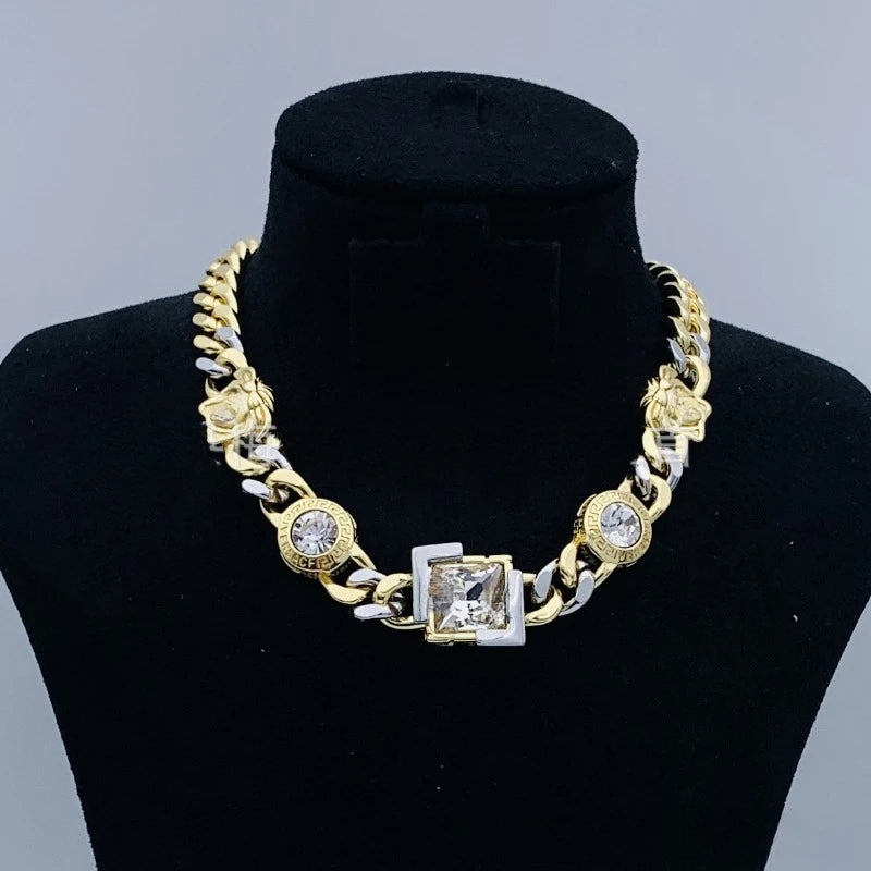 2025 New Necklace Va Vintage Premium Pendant for Everyday Matching